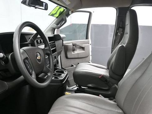 Used 2024 Chevrolet Express 3500 LS RWD image 22