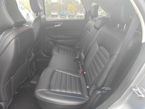 Used 2022 Ford Edge SEL w/ Convenience Package image 10