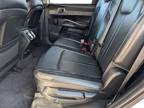 Used 2023 Kia Sorento S FWD image 18