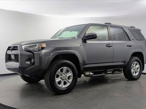 Used 2020 Toyota 4Runner SR5 RWD image 2
