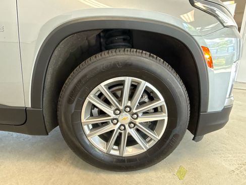 Used 2023 Chevrolet Traverse LT AWD/4WD image 7