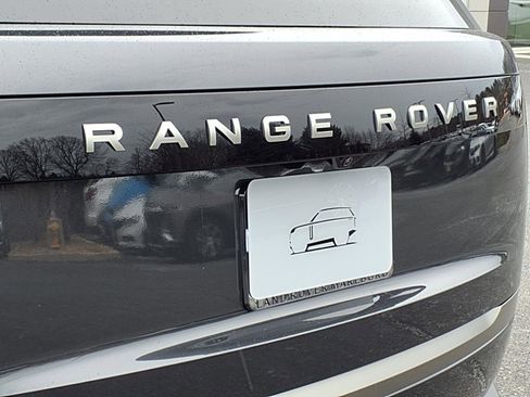 New 2025 Land Rover Range Rover Long Wheelbase SE image 19