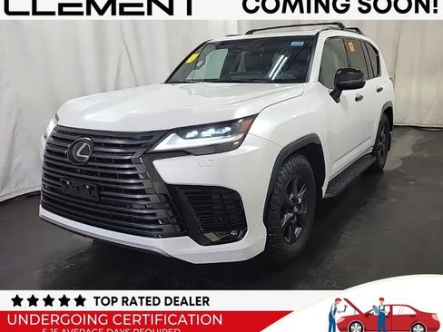 Used 2025 Lexus LX 700h Overtrail image 1