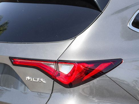 Used 2022 Acura MDX w/ Technology Package FWD image 9