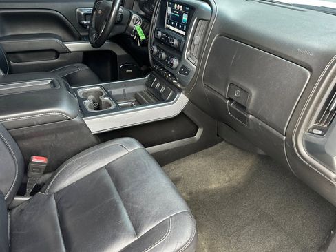 Used 2015 Chevrolet Silverado 2500 LTZ w/ LTZ Plus Package image 17