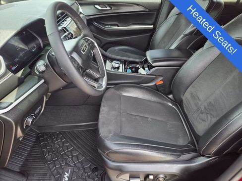 Used 2023 Jeep Grand Cherokee Altitude AWD/4WD image 12