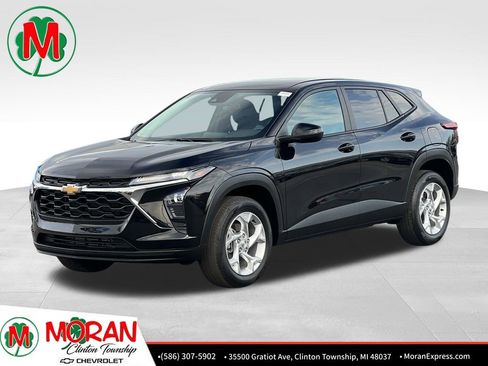 Certified 2025 Chevrolet Trax LS w/ LS Convenience Package image 1