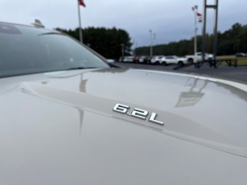 New 2026 Chevrolet Silverado 1500 High Country image 9