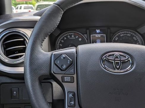 Used 2021 Toyota Tacoma TRD Off-Road w/ Technology Package AWD/4WD image 14