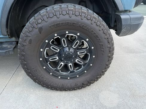 Used 2021 Ford Bronco Black Diamond AWD/4WD image 10