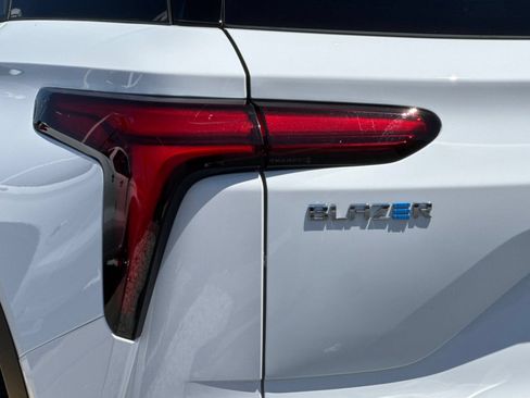 Used 2024 Chevrolet Blazer EV LT AWD/4WD image 44