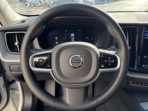 Used 2025 Volvo XC60 B5 Plus w/ Climate Package image 18
