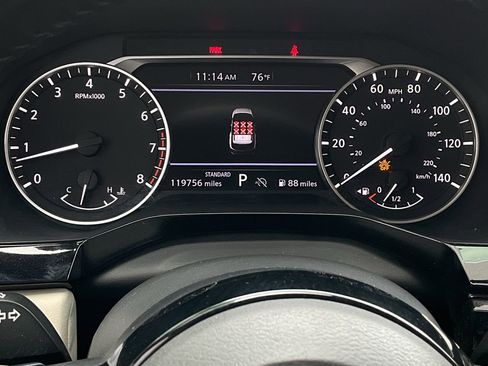 Used 2022 Nissan Pathfinder SV image 22