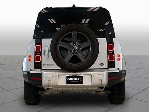 Used 2022 Land Rover Defender 110 AWD/4WD image 4