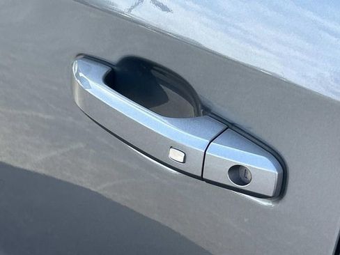 Used 2022 Chevrolet Silverado 1500 LT image 14