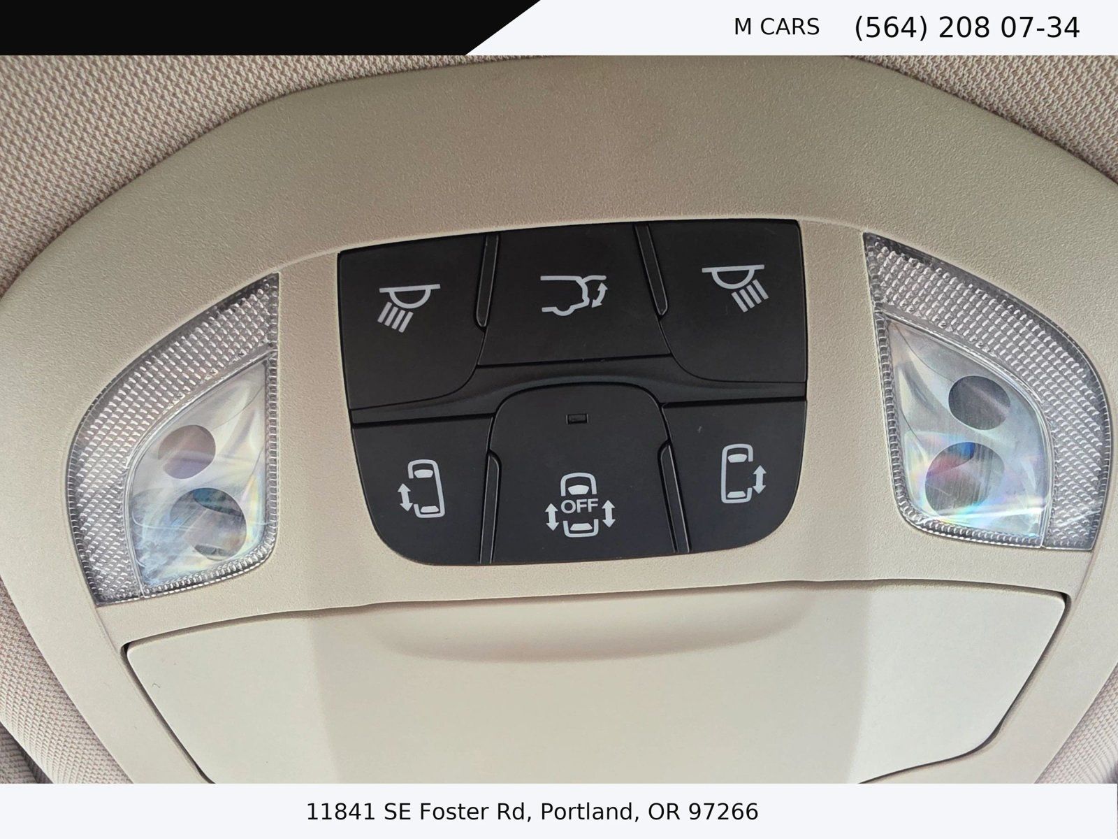 Used 2022 Chrysler Voyager LX FWD image 21