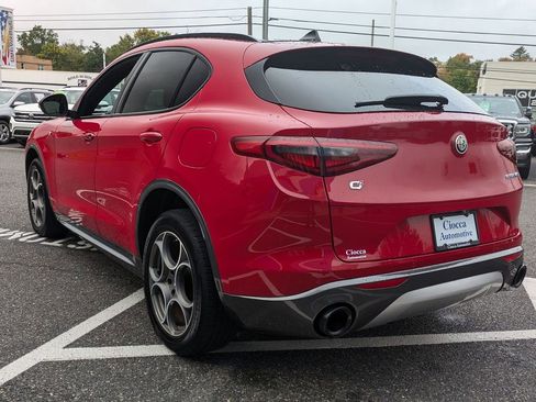 Used 2022 Alfa Romeo Stelvio Ti image 5
