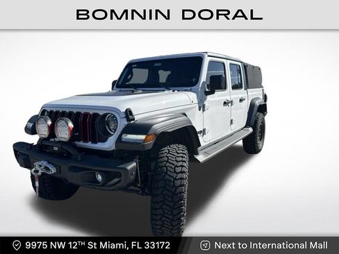 Used 2024 Jeep Gladiator Sport AWD/4WD image 1
