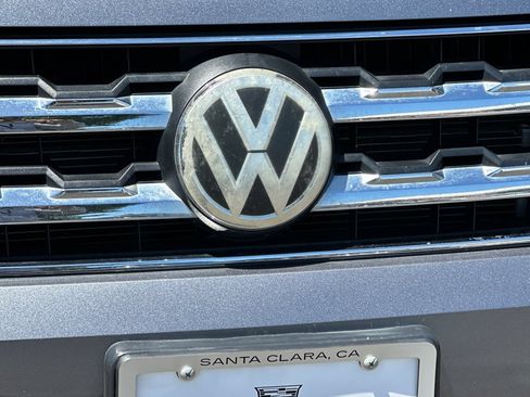 Used 2018 Volkswagen Atlas SEL AWD/4WD image 45