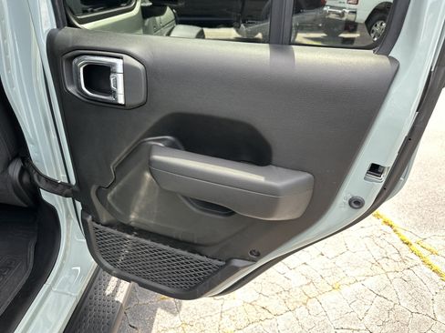 Used 2023 Jeep Wrangler Unlimited Sport AWD/4WD image 19