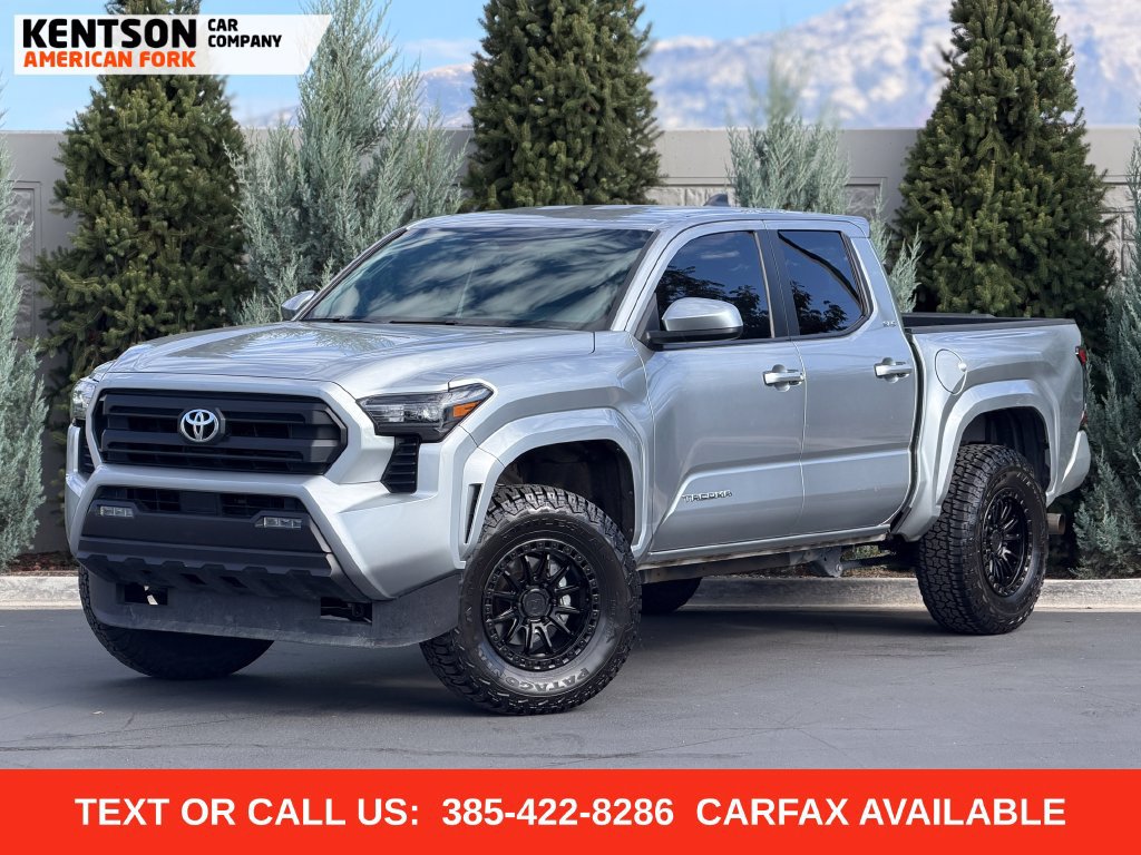 Used 2025 Toyota Tacoma SR5 AWD/4WD image 1