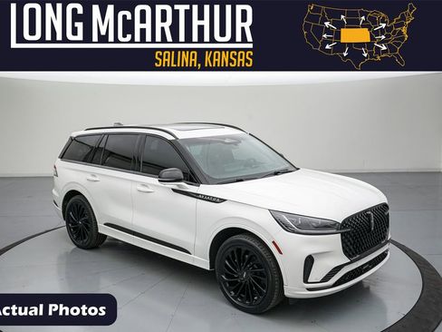 Used 2025 Lincoln Aviator Reserve w/ Equipment Group 201A AWD/4WD image 1