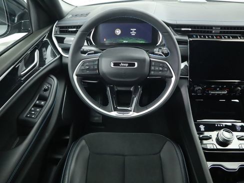 Used 2022 Jeep Grand Cherokee Trailhawk w/ Advanced Protech Group II image 10