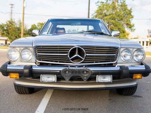 Used 1987 Mercedes-Benz 560 SL image 17