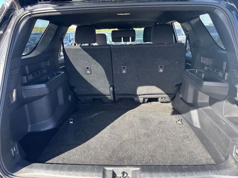 Used 2025 Toyota 4Runner SR5 image 31