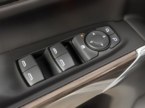 Used 2019 Chevrolet Silverado 1500 LT w/ Texas Edition image 15