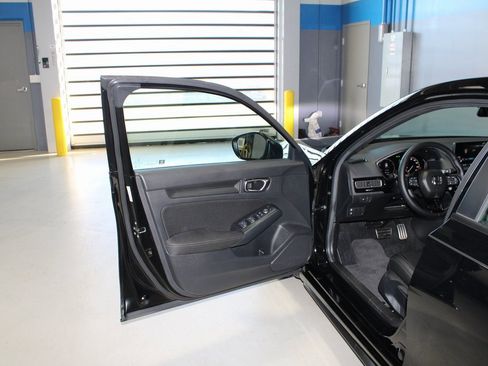 Certified 2024 Honda Civic Sport image 7