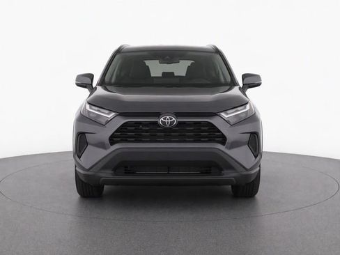 Used 2025 Toyota RAV4 XLE FWD image 5