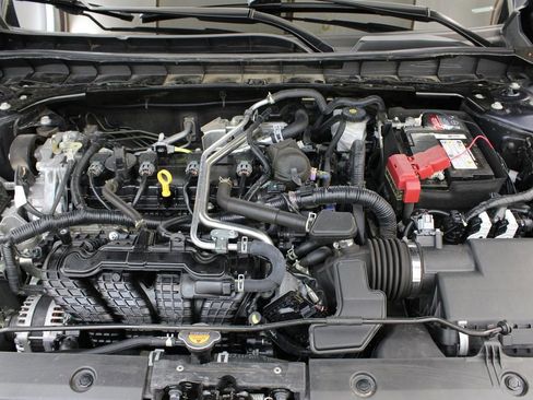 Used 2023 Nissan Altima 2.5 SR w/ SR Premium Package FWD image 32