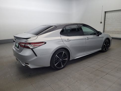 Used 2018 Toyota Camry XSE image 10
