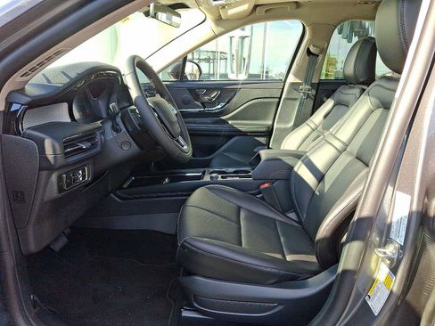 New 2026 Lincoln Corsair Premiere image 7