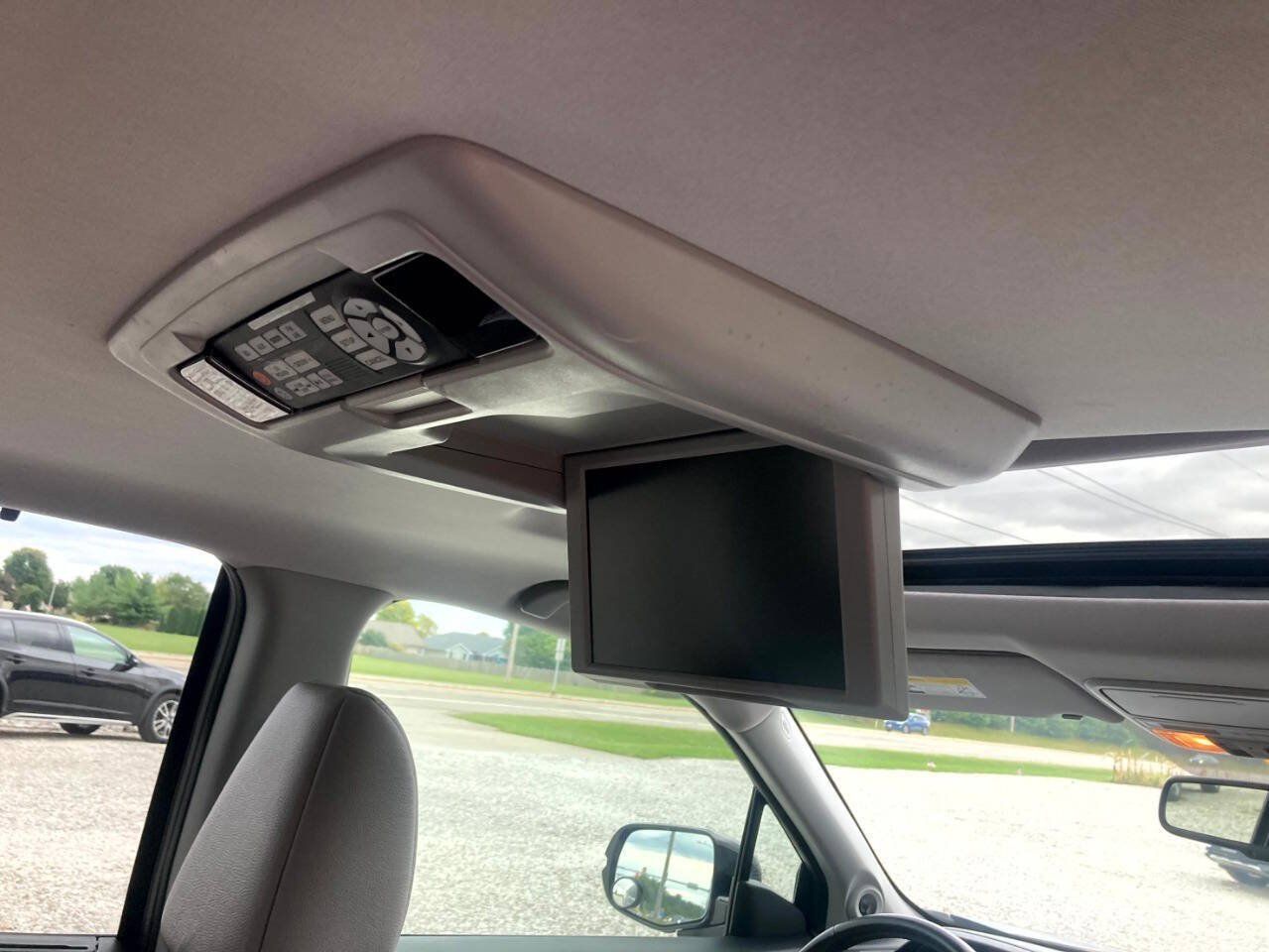 Used 2017 Honda Pilot Touring image 22