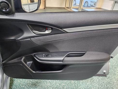 Used 2018 Honda Civic EX image 27