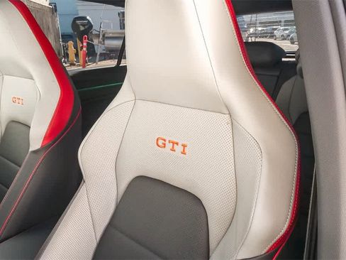 Used 2024 Volkswagen GTI SE image 21