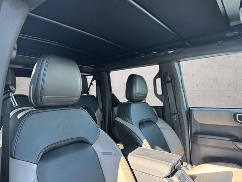 Used 2024 Ford Bronco Wildtrak image 7