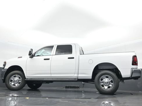 New 2026 RAM 2500 Tradesman AWD/4WD image 32
