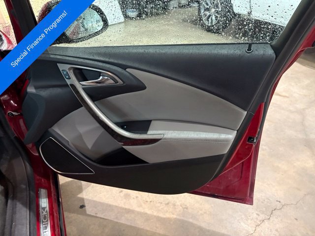Used 2014 Buick Verano FWD image 32