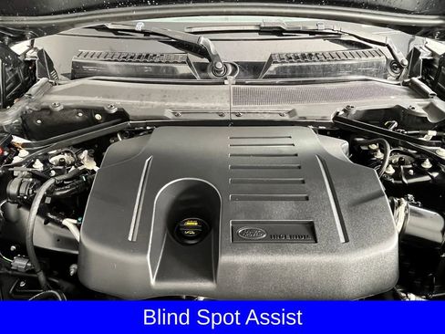 Used 2024 Land Rover Defender 110 S image 10