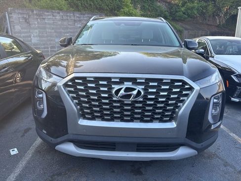 Used 2021 Hyundai Palisade SEL w/ Premium Package image 2