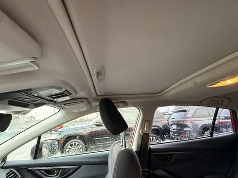 Used 2021 Subaru Crosstrek 2.0i Premium w/ Moonroof Package image 15