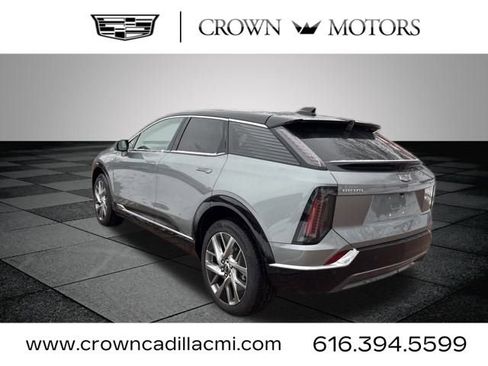 New 2026 Cadillac Optiq Luxury 1 image 8