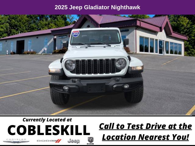Used 2025 Jeep Gladiator Overland AWD/4WD image 2
