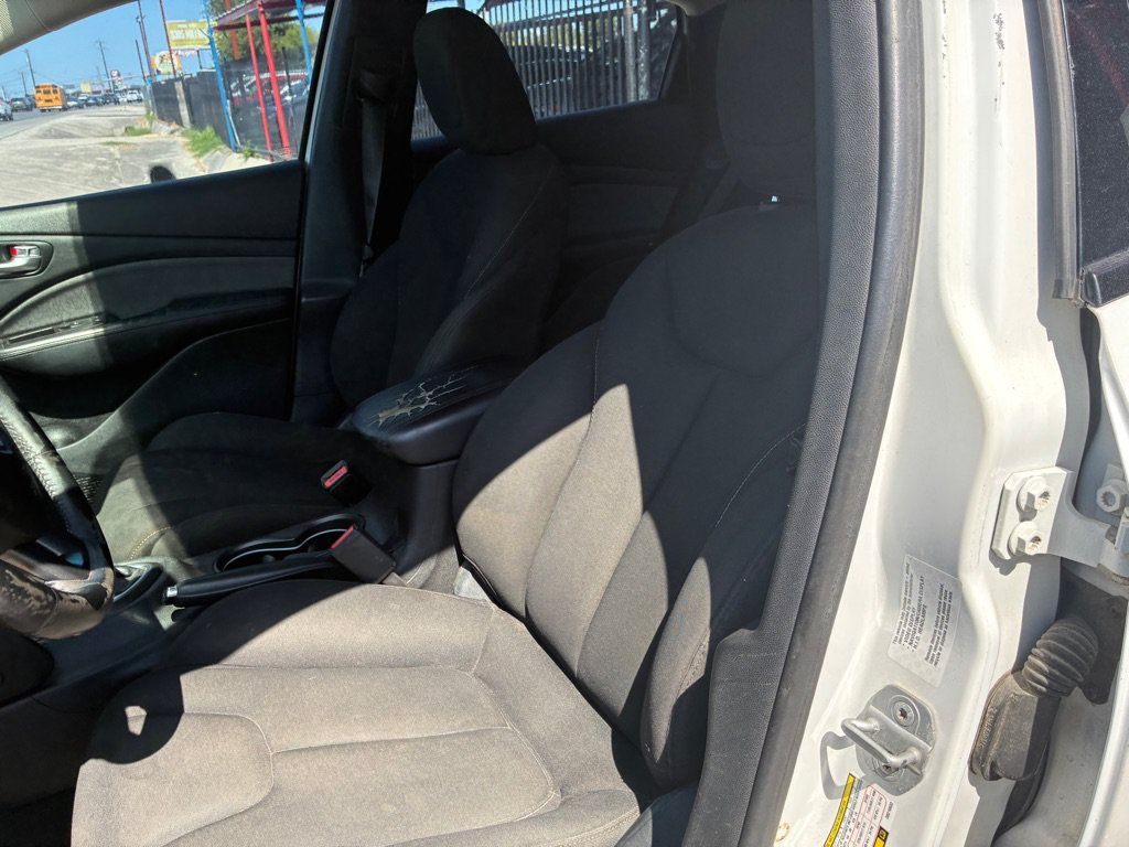 Used 2013 Dodge Dart SXT w/ Popular Equipment Group FWD image 18