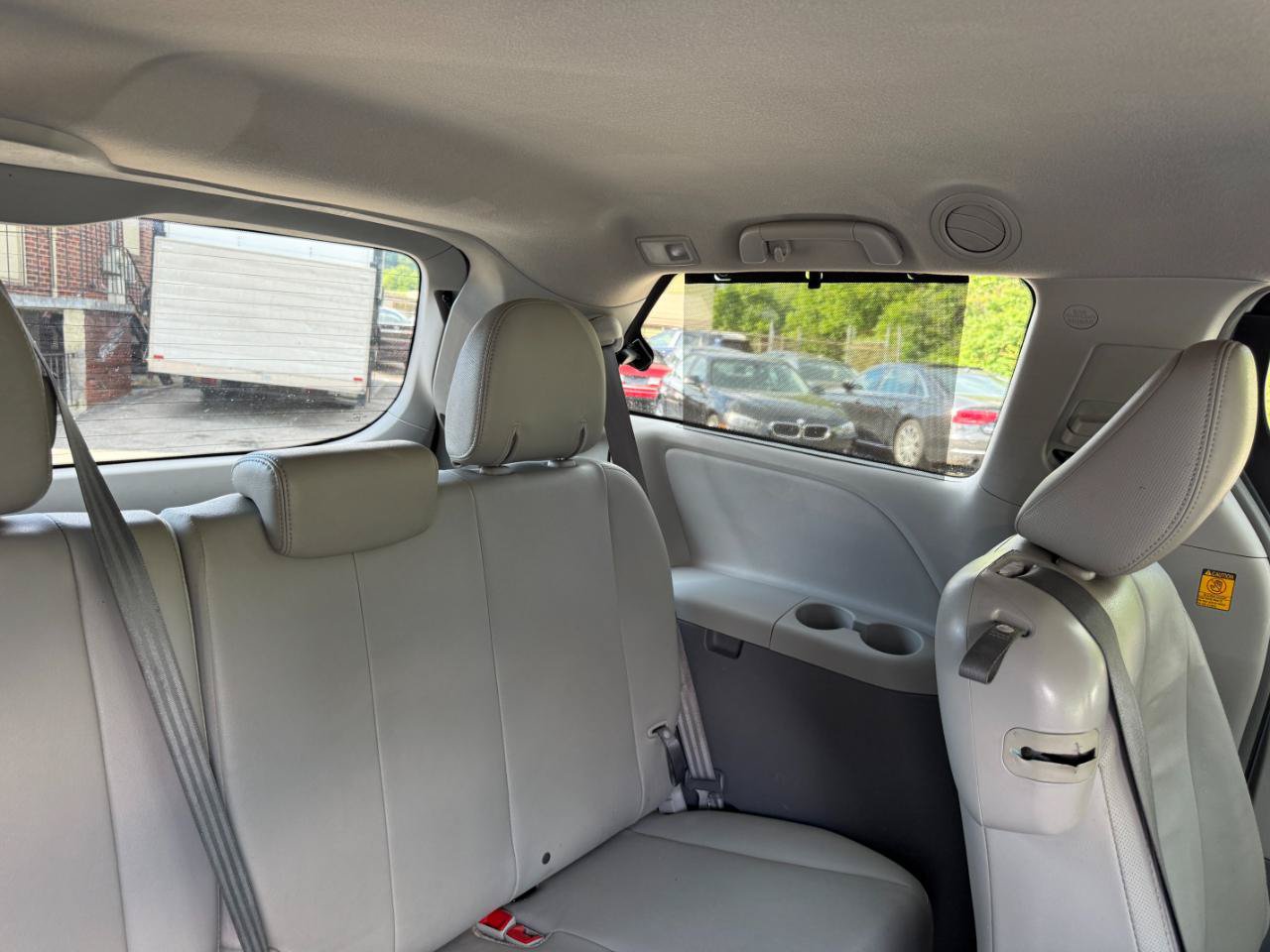 Used 2013 Toyota Sienna XLE w/ Entertainment Pkg FWD image 61