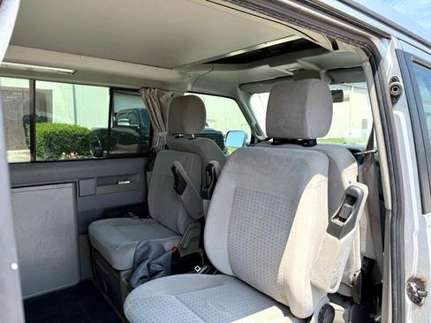 Used 2003 Volkswagen Eurovan MV image 19