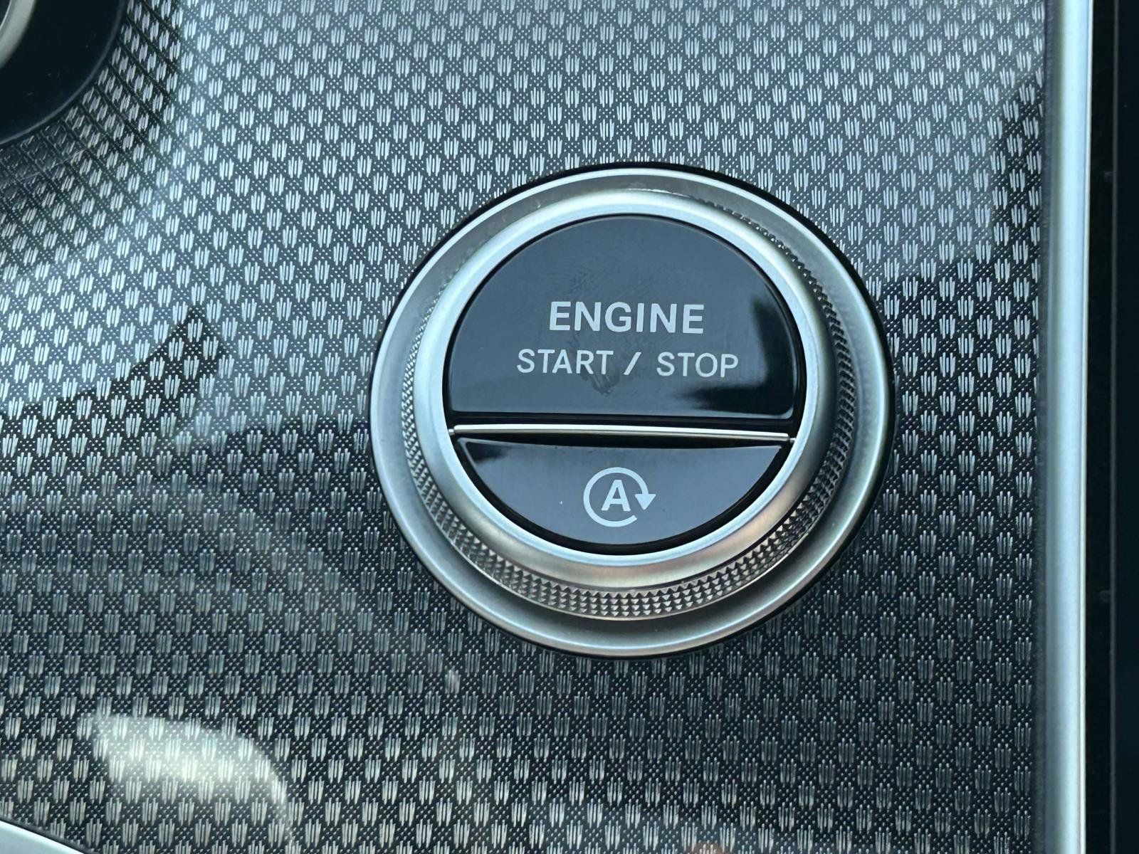 Certified 2025 Mercedes-Benz C 300 4MATIC Sedan image 33